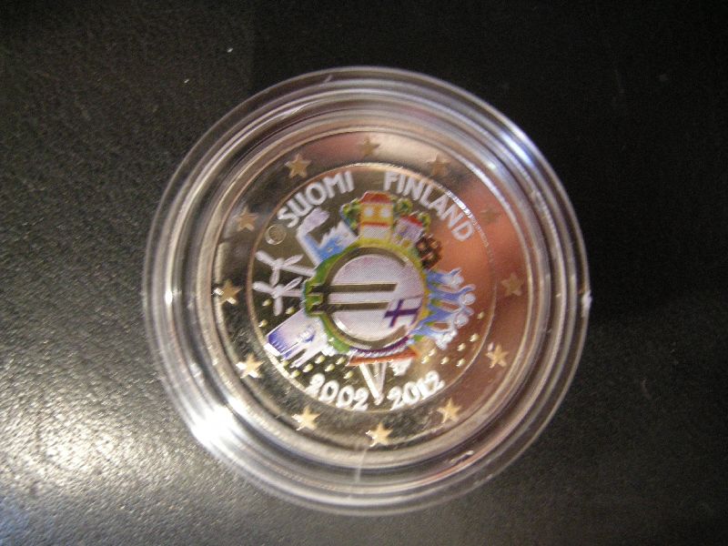 (afbeelding voor) 2 Euromunt Finland 2012 Tien jaar Euro unc IN KLEUR